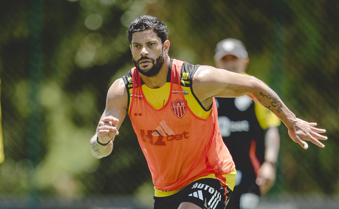 Hulk, atacante do Atlético, durante treinamento na Cidade do Galo (5/12) (foto: Pedro Souza/Atlético)