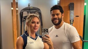 Hulk ao lado da esposa, Camila Ângelo - Crédito: 