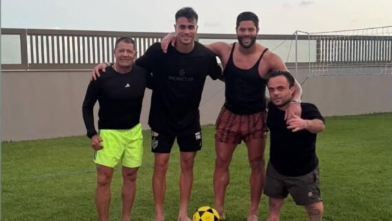 Hulk e Reinier se encontraram durante as férias do Atlético (foto: Reprodução/Redes sociais)