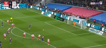 Com mais de 700 gols na carreira, ídolo de gigante europeu perde pênalti bizarro; veja