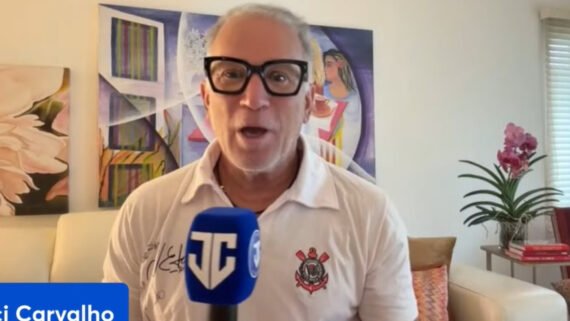 Jaeci Carvalho pagou promessa após eliminação do Cruzeiro (foto: Reprodução)