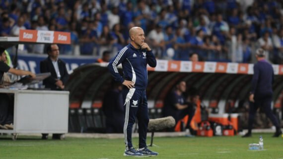 Leonardo Jardim, treinador do Cruzeiro (foto: Alexandre Guzanshe/EM/DA Press)