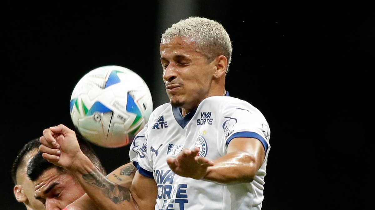 Luciano Juba, lateral do Bahia - (foto: Arisson MARINHO / AFP)