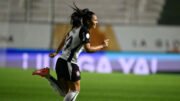 Mariza, zagueira do Corinthians (foto: Luis ROBAYO / AFP)