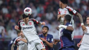 Flamengo perdeu nos pênaltis a final do Intercontinental, contra o PSG - Crédito: 