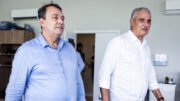 Pedro Lourenço, sócio majoritário da SAF do Cruzeiro, ao lado de Tite, novo treinador do clube (foto: Gustavo Aleixo/Cruzeiro)