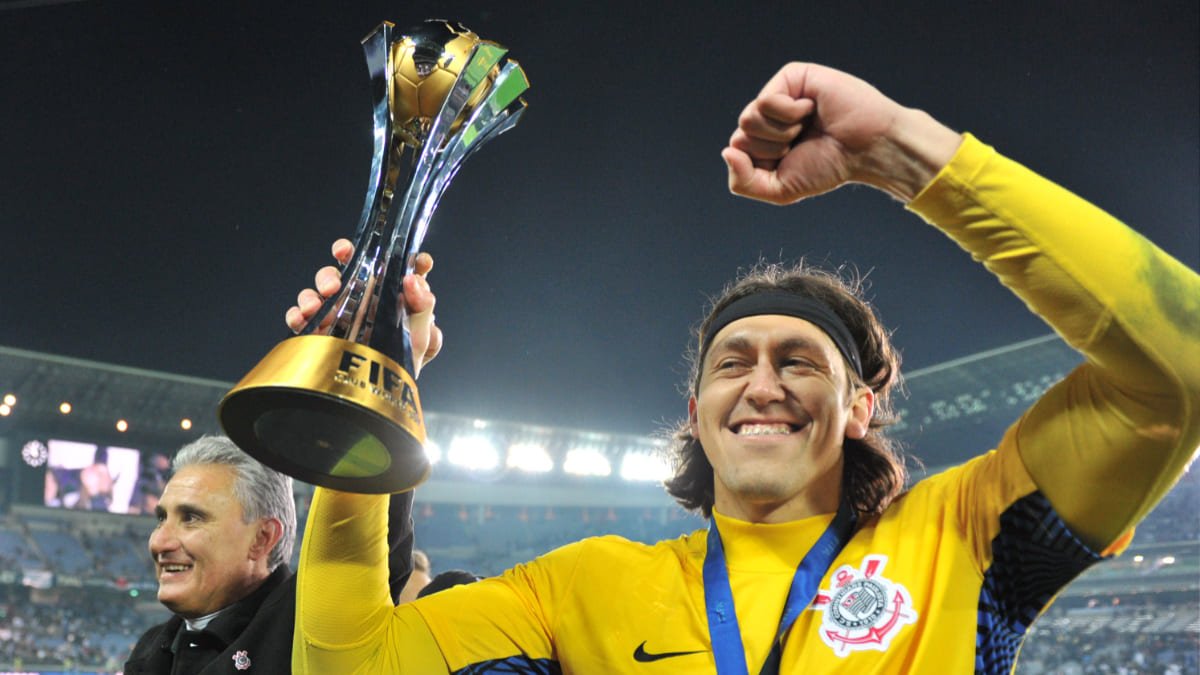 Pelo Corinthians, o técnico Tite e o goleiro Cássio conquistaram o Mundial de Clubes em 2012 (foto: Kazuhiro Nogi/AFP)
