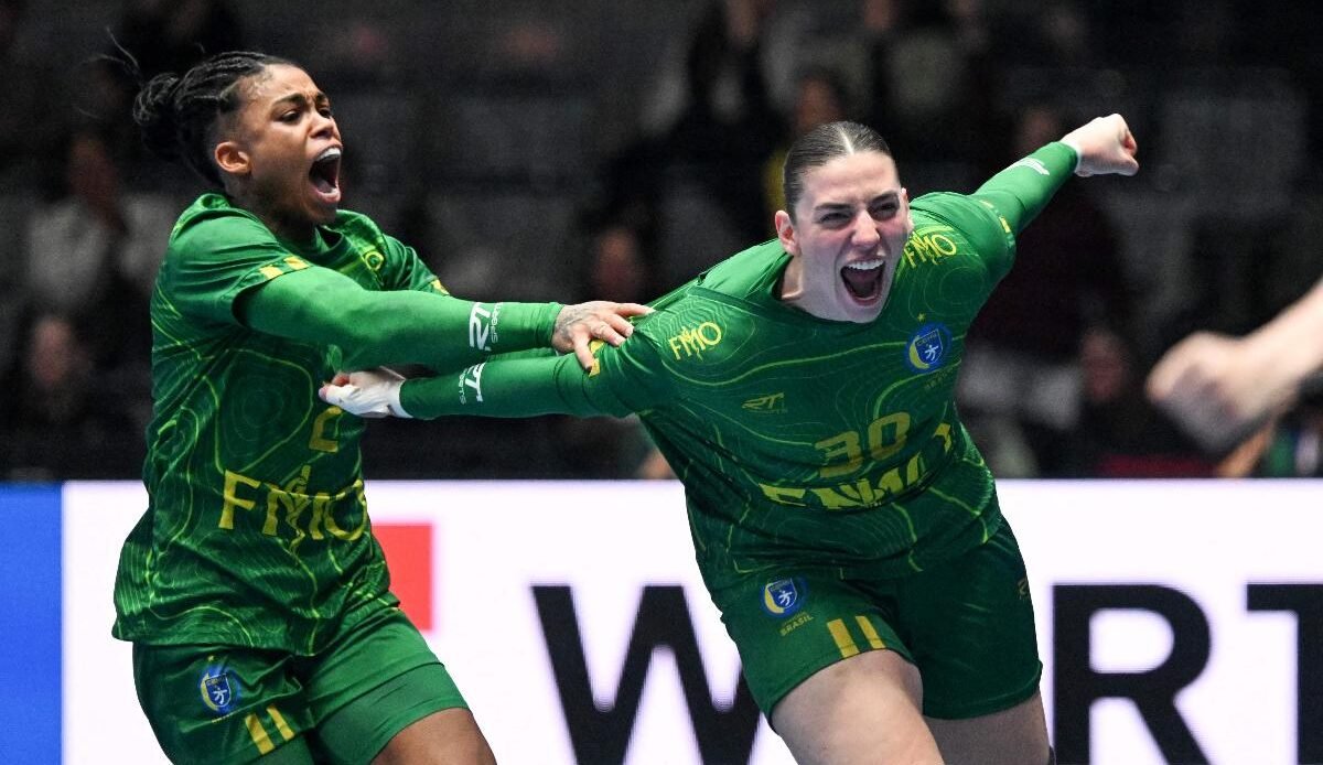 Brasil venceu a Suécia por 31 a 27 (foto: THOMAS KIENZLE / AFP)