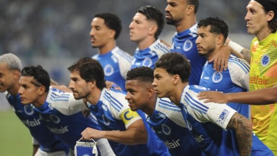 Time do Cruzeiro que perdeu para o Corinthians por 1 a 0 na Copa do Brasil (foto: Alexandre Guzanshe/EM D.A Press)