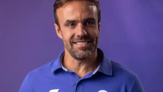 Ex-jogador Roger Flores é comentarista do Grupo Globo (foto: Divulgação/Globo)