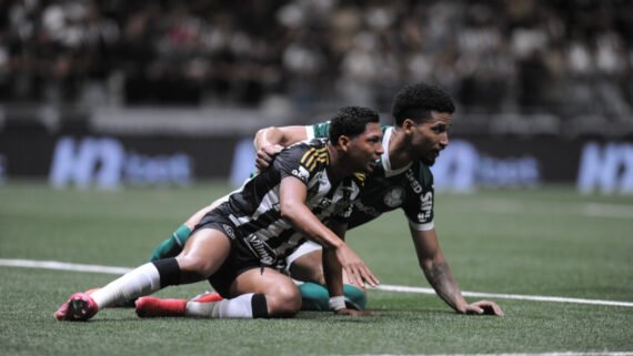 Rony em jogo contra o Palmeiras, na Arena MRV (foto: Alexandre Guzanshe/EM/DA.Press)