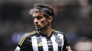 Gustavo Scarpa, meio-campista do Atlético, em ação na Arena MRV - Crédito: 