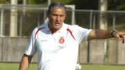 Tite durante treino do Internacional em 2008 (foto: Jorge Gontijo/EM/D.A Press - 24/10/2008)