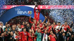 Toluca comemora título do Campeonato Mexicano (foto: YURI CORTEZ / AFP)