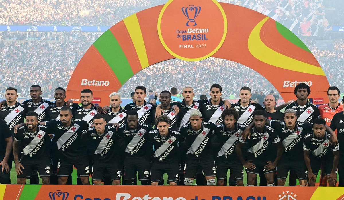 Vasco perdeu final da Copa do Brasil em casa para o Corinthians (foto: PABLO PORCIUNCULA/AFP)