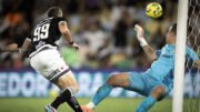 Vegetti em ação durante Vasco x Fluminense (foto: Matheus Lima/Vasco - 11/12/2025)