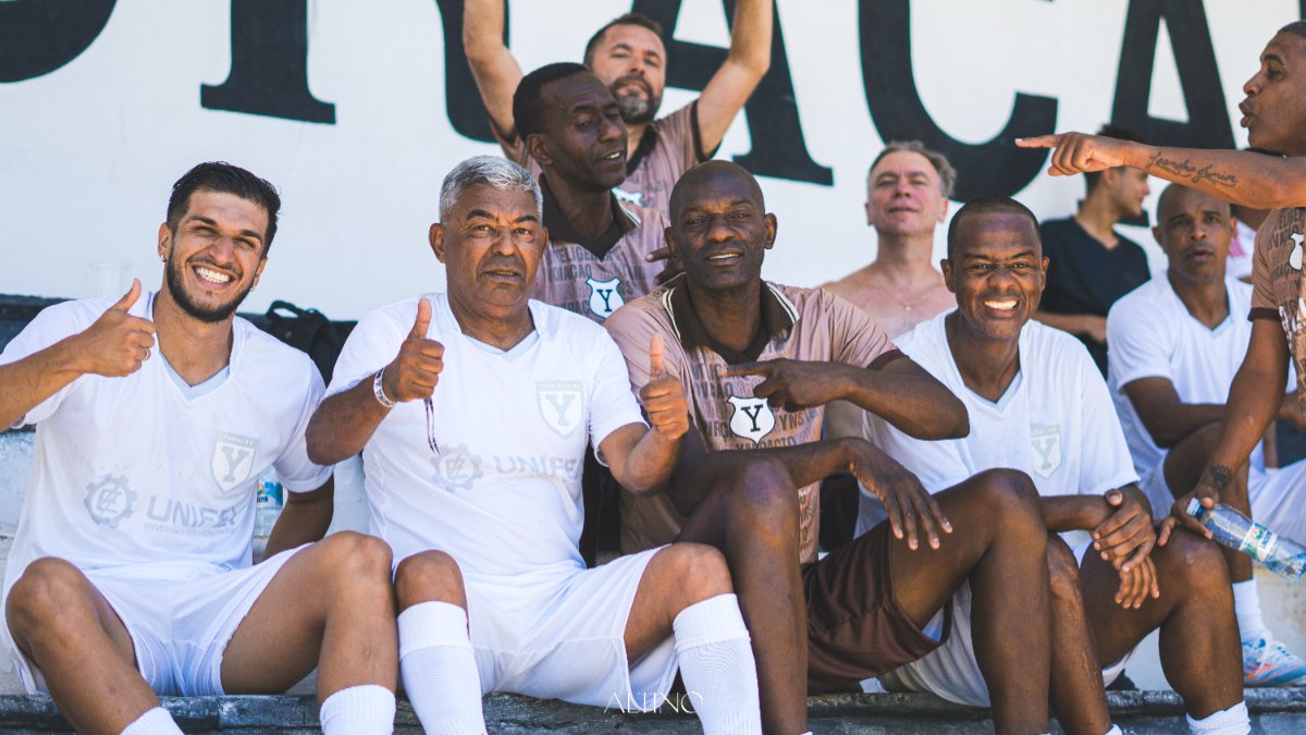 Ex-jogadores no evento promovido pelo Yuracan (foto: Divulgação/Yuracan)
