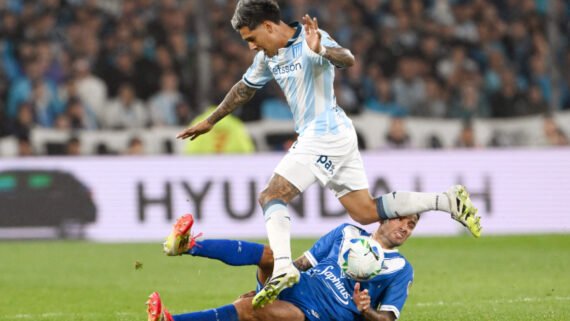 Matías Zaracho, ex-meia-atacante do Atlético, em ação pelo Racing (foto: Luis Robayo/AFP)