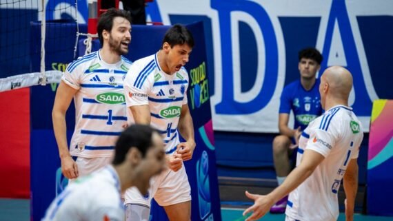 Time de vôlei do Cruzeiro (foto: Agência i7/Sada Cruzeiro)