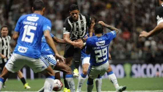 Hulk, do Atlético (foto: Alexandre Guzanshe/EM/D.A. Press)