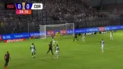 Sasha enganou Hugo Souza no gol do Bragantino (foto: Reprodução)