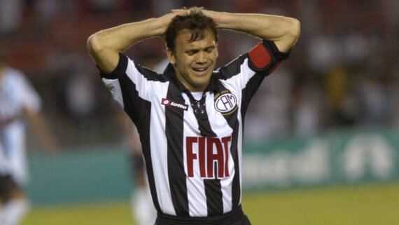 Dejan Petkovic durante passagem no Atlético em 2008 (foto: Jorge Gontijo/EM/D.A Press - 09/08/2008)