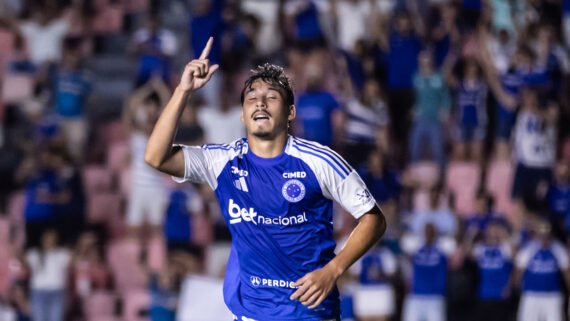 Japa, volante do Cruzeiro (foto: Gustavo Aleixo/Cruzeiro)