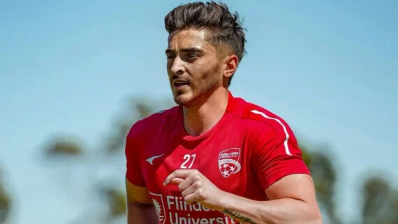 Joshua Cavallo durante treino (foto: Divulgação/Josh Cavallo)