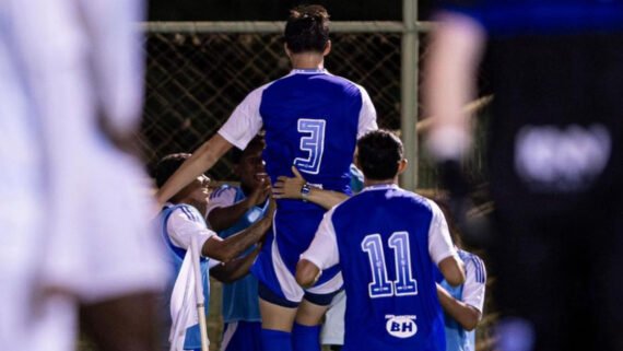 Jogadores do Cruzeiro na Copinha (foto: Igor Garcia/Cruzeiro)
