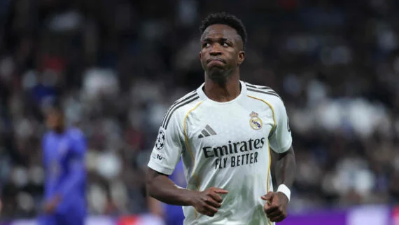 Vini Jr. em campo pelo Real Madrid na Liga dos Campeões (foto: Thomas COEX / AFP)