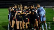 Jogadoras do São Paulo reunidas (foto: Rubens Chiri/São Paulo)