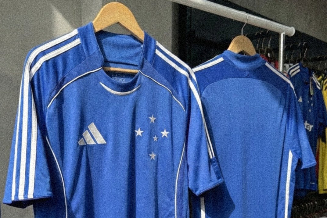 Imagem da suposta camisa do Cruzeiro circula nas redes sociais (foto: Reprodução)