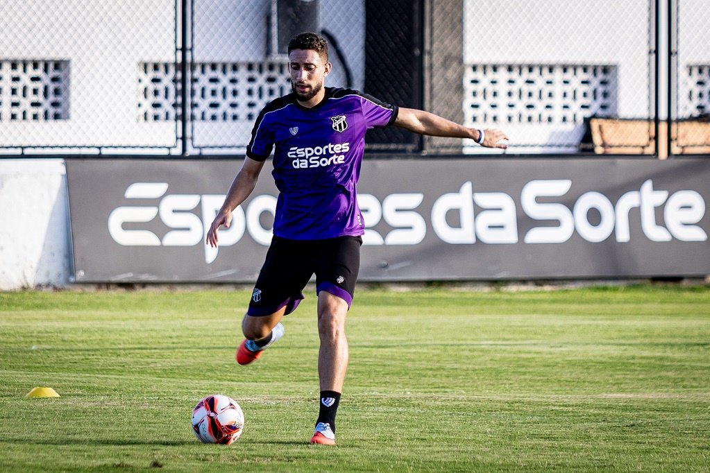 Júlio César já treina no Ceará (foto: Gabriel Silva/Ceará SC)