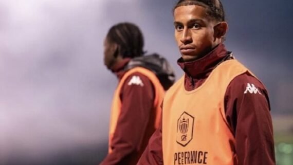 Jovem Tahirys dos Santos, do Metz, está entre os feridos em acidente na Suíça (foto: Foto: Divulgação / FC Metz)