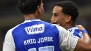 Kaio Jorge, atacante do Cruzeiro, e Christian, meia do Cruzeiro (foto: Ramon Lisba/EM/D.A Press)