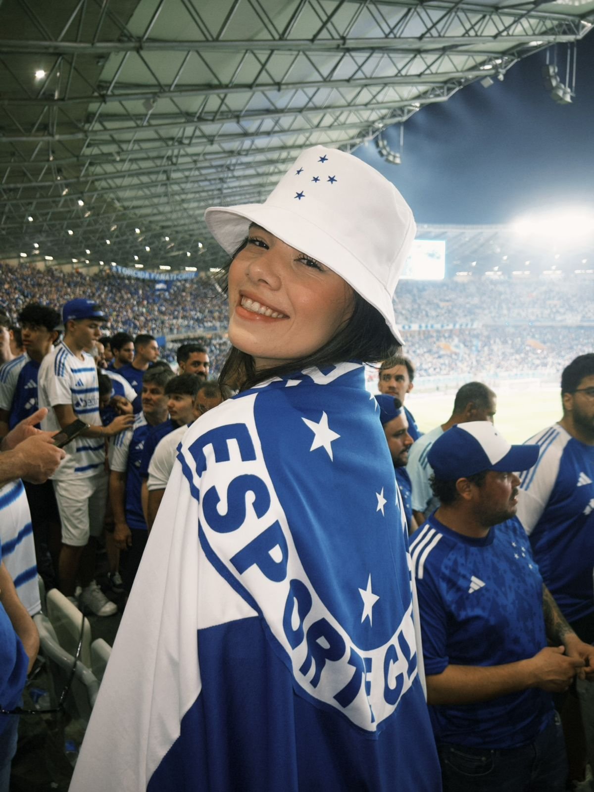 Giovana Nery, torcedora do Cruzeiro