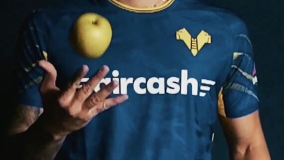 Hellas Verona brincou com Isaac Newton ao anunciar atacante ex-Atlético (foto: Divulgação/X/Hellas Verona)