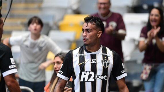 Reinier durante comemoração do primeiro gol pelo Atlético (foto: Leandro Couri/EM/D.A. Press)
