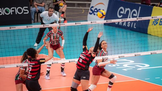 Lance do jogo de vôlei entre as equipes femininas de Flamengo e Fluminense (foto: Paula Reis/Flamengo - 11/1/2026)