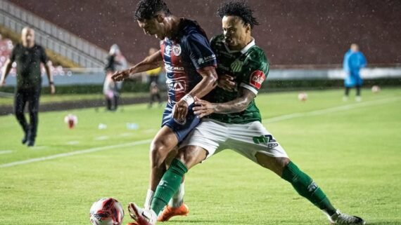 Uberlândia e Itabirito se enfrentaram no Parque do Sabiá (foto: Leo Rodrigues/Itabirito FC)