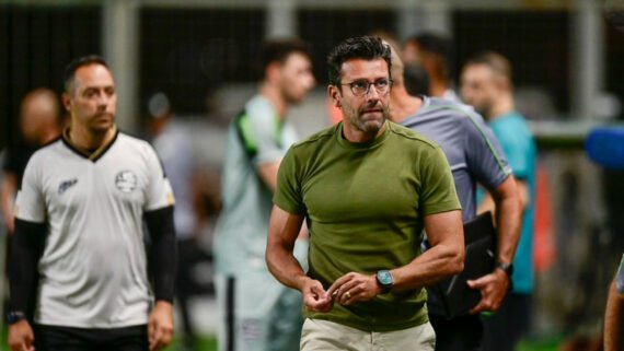 Alberto Valentim, técnico do América (foto: Mourão Panda/América)