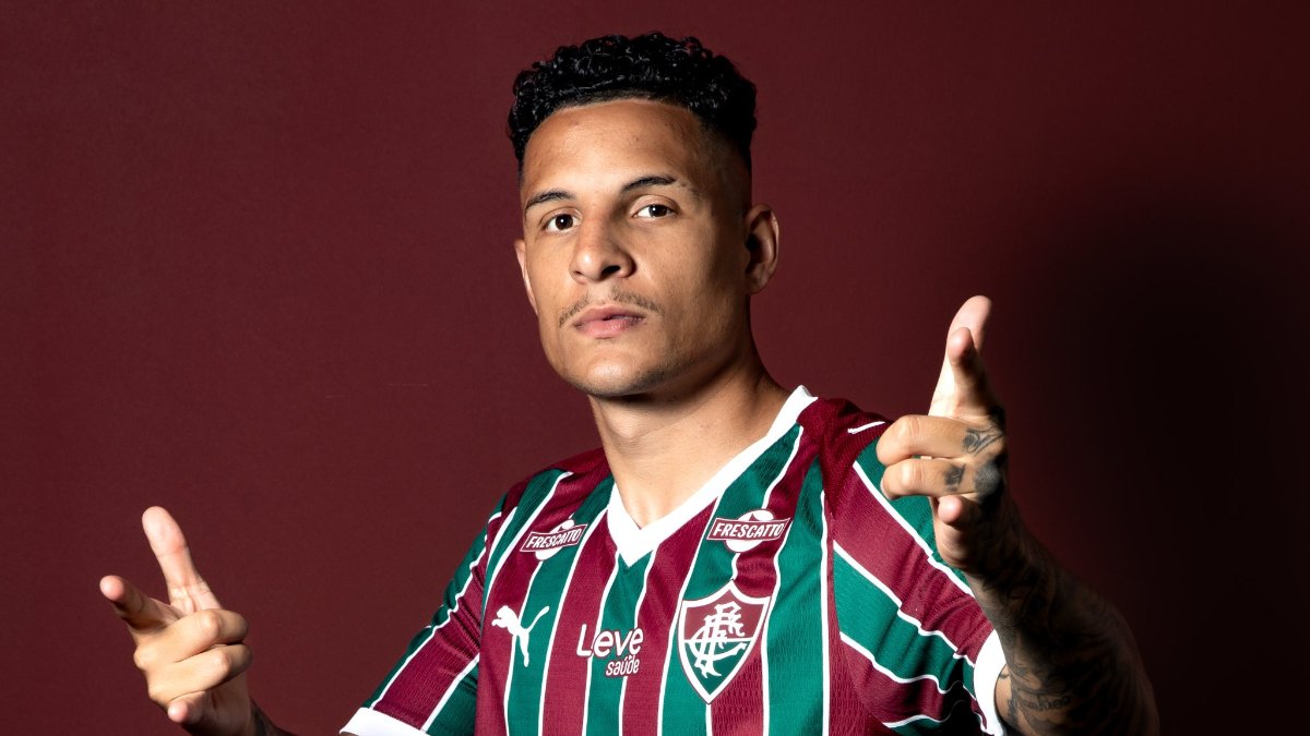 Arana foi anunciado pelo Fluminense neste domingo (4/1) (foto: Divulgação/Fluminense)