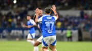 Kauã Prates e Cauã Baptistella comemoram gol pelo Cruzeiro (foto: Leandro Couri/EM/DA Press)