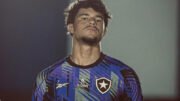 Goleiro Bruninho Samudio está nas categorias de base do Botafogo (foto: Reprodução/Instagram)