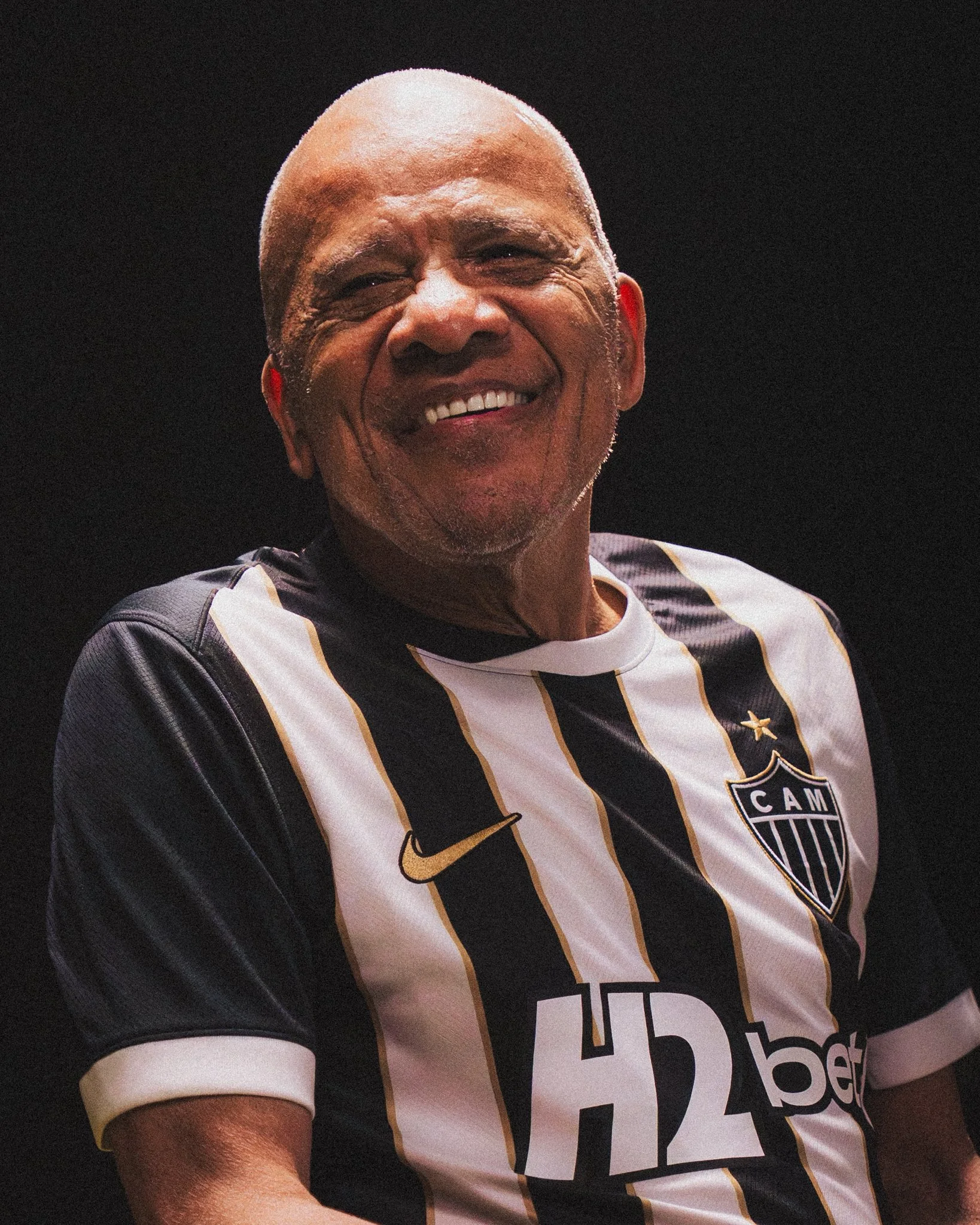 Dadá Maravilha foi 'estrela' do vídeo de lançamento do uniforme de 2026