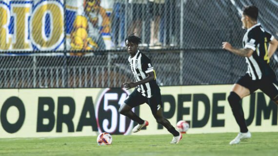 Mamady Cissé, meio-campista do Atlético (foto: Pedro Souza/Atlético)