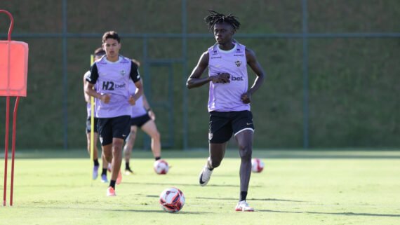Mamady Cissé, um dos destaques das categorias de base do Atlético em 2025, que tem treinado com os profissionais neste início de ano (foto: Daniela Veiga/Atlético)