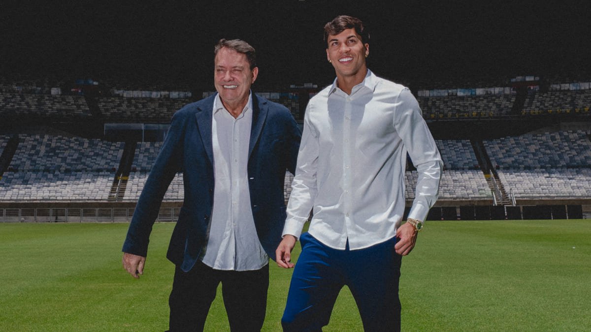 Pedro Lourenço, sócio majoritário da SAF do Cruzeiro, e Kaio Jorge, atacante (foto: Yuri Laurindo/Cruzeiro)