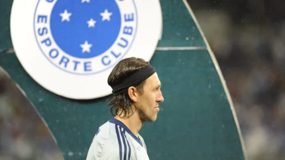 Cássio, goleiro do Cruzeiro, em partida no Mineirão, em Belo Horizonte (foto: Alexandre Guzanshe/EM/D.A Press)
