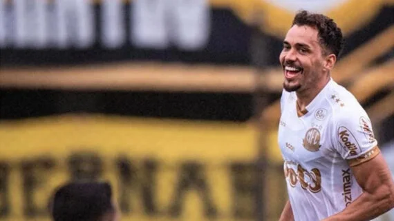 Eduardo marcou o terceiro gol do Mirassol contra o São Bernardo (foto: Pedro Zacchi/Agência Mirassol)